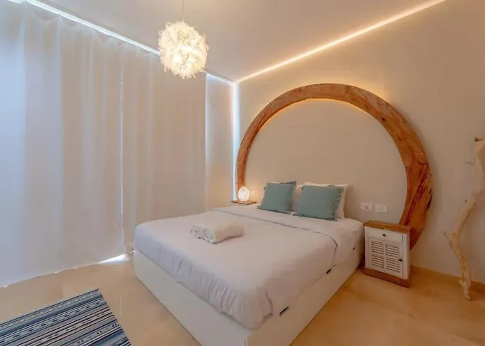 Daire Mangroovy - Spacious Boho 2 Bedroom Pool View