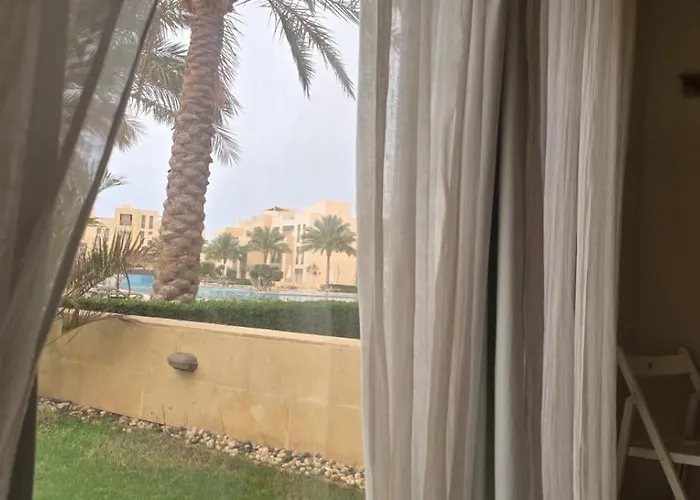 Mangroovy - Spacious Boho 2 Bedroom Pool View Gurdaka