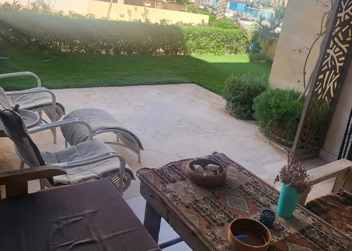 Apartman Mangroovy - Spacious Boho 2 Bedroom Pool View Gurdaka