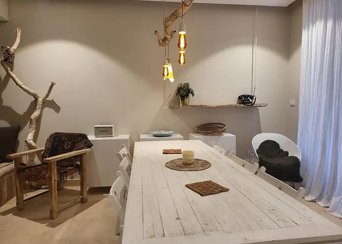Apartman Mangroovy - Spacious Boho 2 Bedroom Pool View Gurdaka
